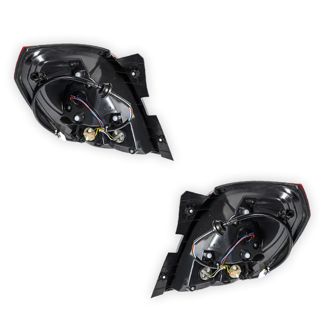 Holden Captiva CG (2006 - 2011) Genuine Tail Lights LH + RH - Image 3